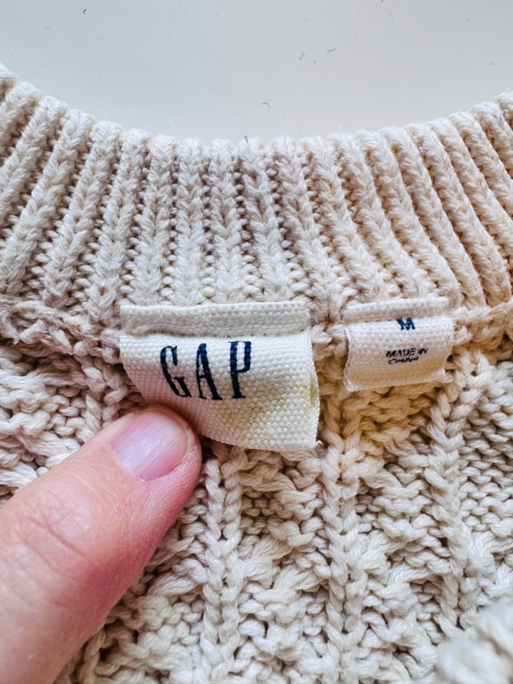GAP Wavy cable knit crew neck sweater 💯% cotton off white Women’s size Medium - Picture 4 of 8